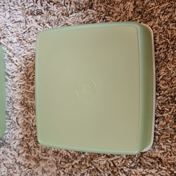 Vintage Tupperware square containers - set of 2 - Picture 3 of 6